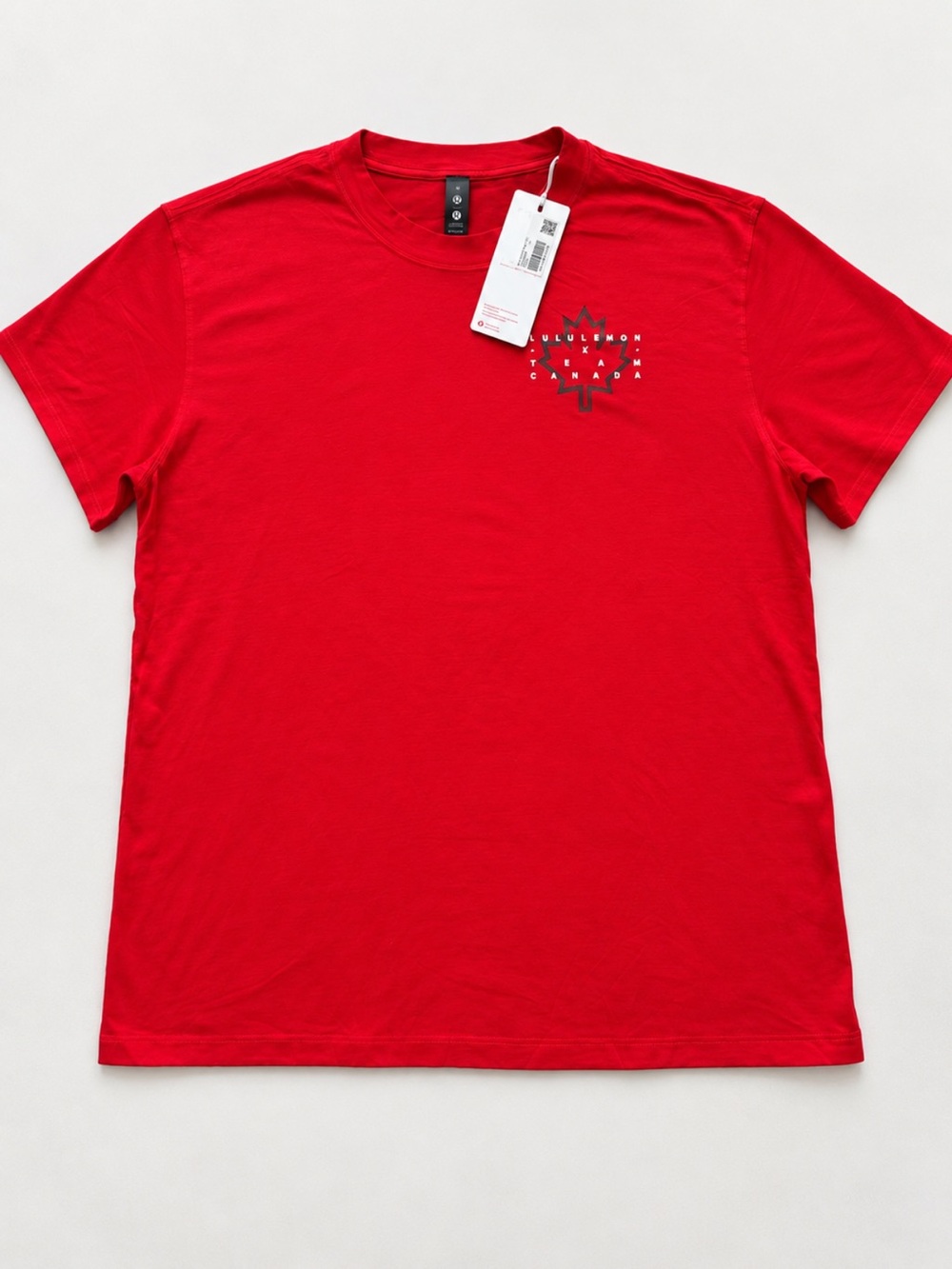 Lululemon Team Canada Red Graphic T-Shirt NWT Size 12 Maple Leaf